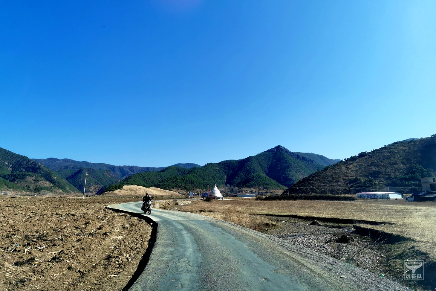 稻城亚丁至玛娜茶金如何走,四川木里县到玛娜茶金自驾