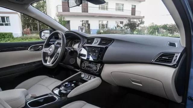 开网约车的小司机,上海网约车轩逸纯电