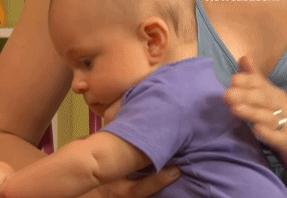 宝宝半夜呛奶大人睡着了怎么办,好妈育儿百科呛奶其实很危险