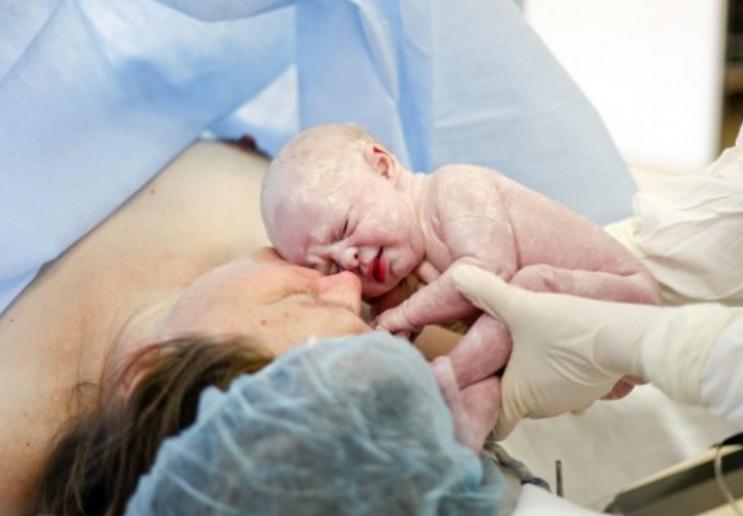 孩子怎样被生出来的？看完过程后，只想说母爱伟大