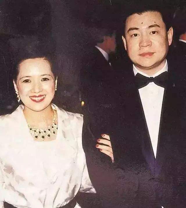 李嘉欣香港第一美人,李嘉欣和许晋亨真实婚姻状况