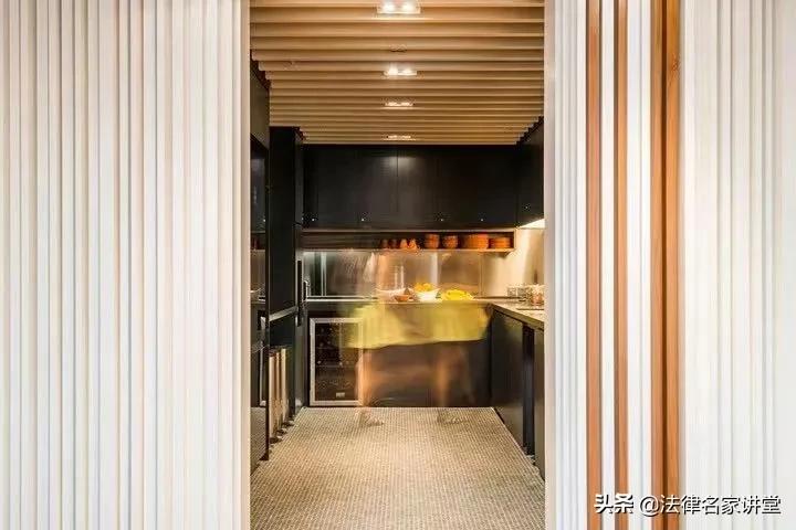 盘点那些颜值超高的警察,国内外顶尖律所