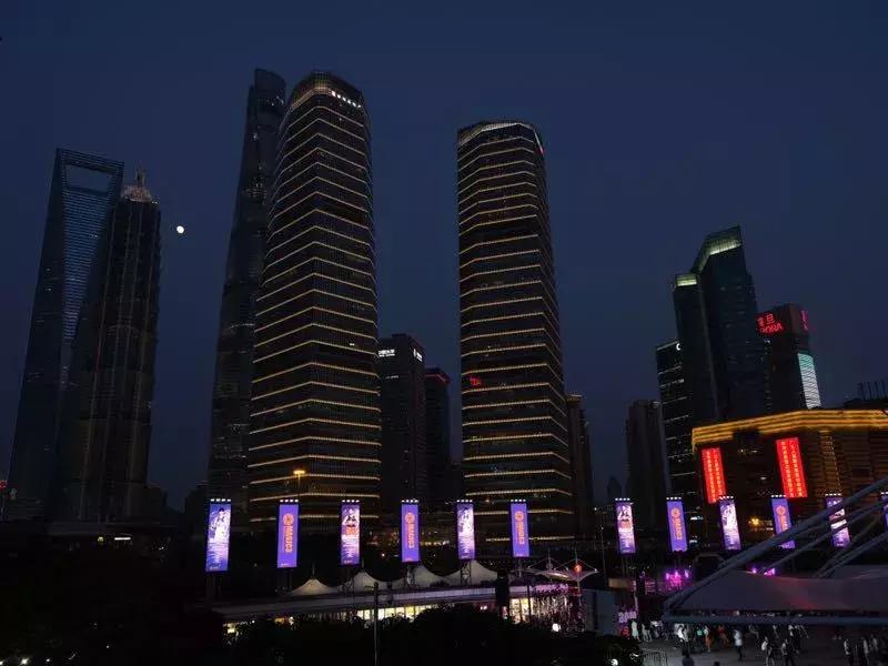 大鲨鱼罗汉琛、施宇晨出战，张兆旭解说，这是场什么比赛？