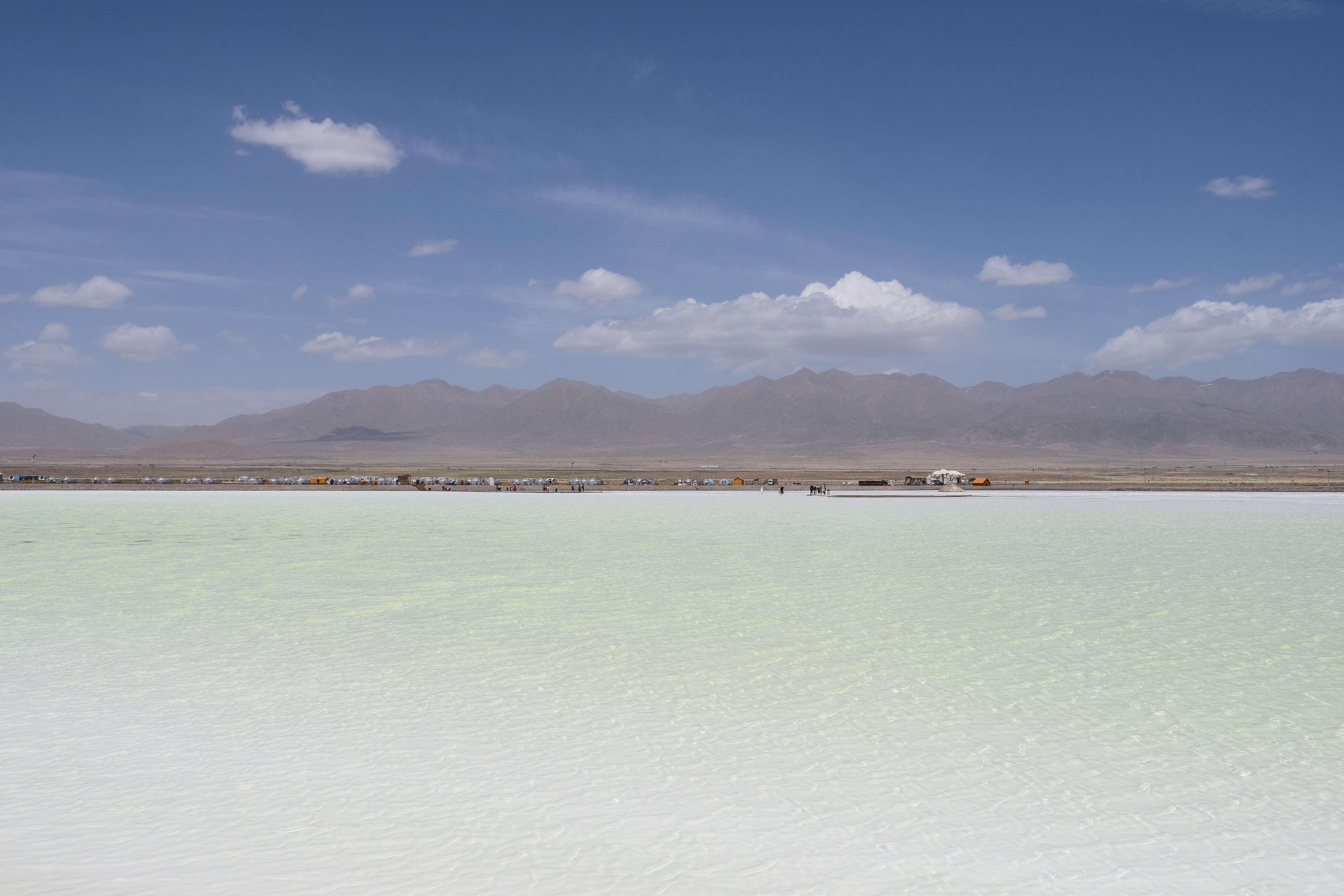天空之镜茶卡盐湖网红视频,青海天空之镜自驾游攻略