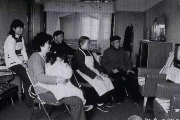 为什么以前电视台星期二老是停播,以前周二电视台为什么会停台