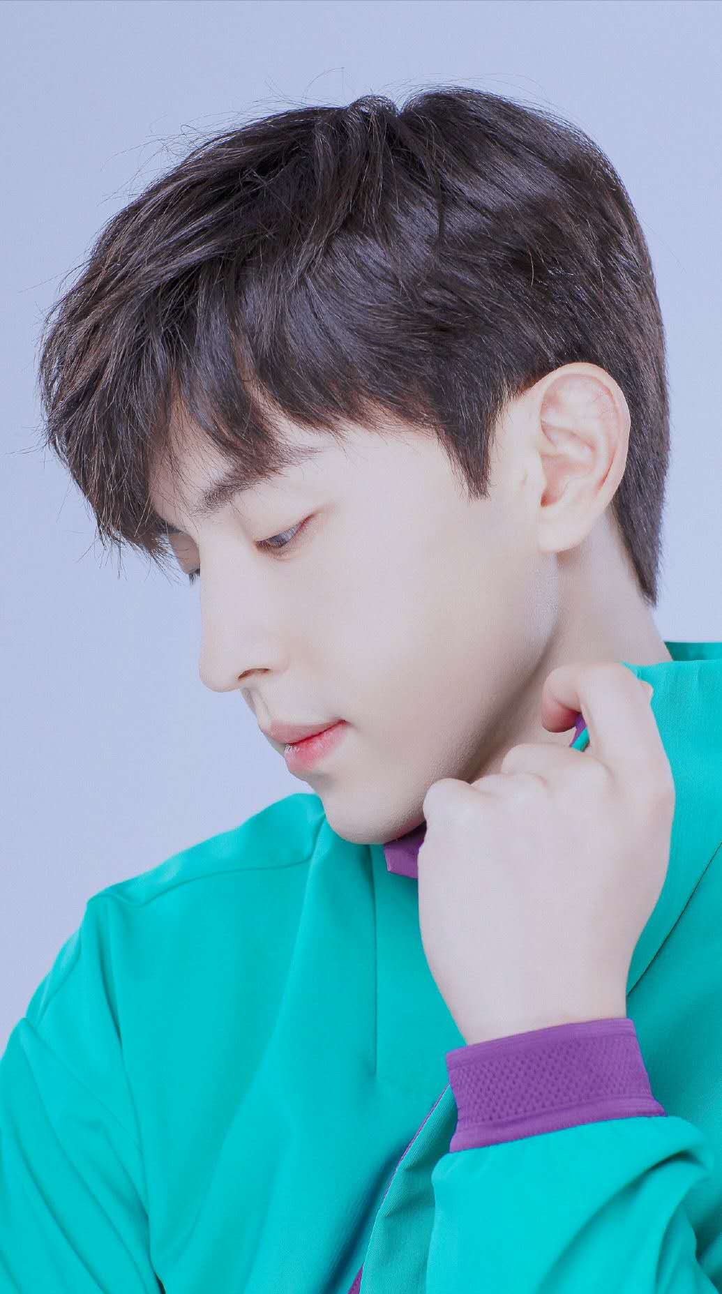 邓伦就是典型的衣架子！穿起绿色拼接运动装，活力四射男友力爆表