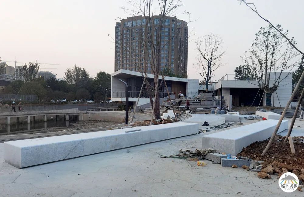 临平体育馆改扩建有篮球场吗,体育公园篮球场施工