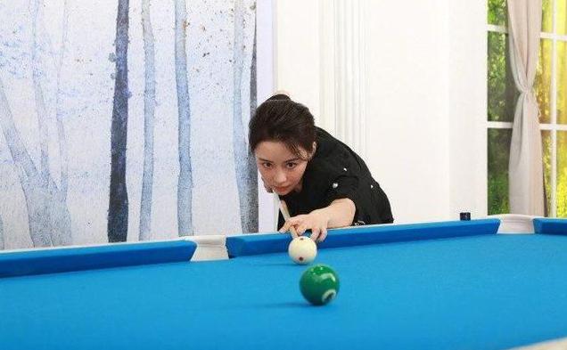 37岁潘晓婷美图,30岁潘晓婷近照