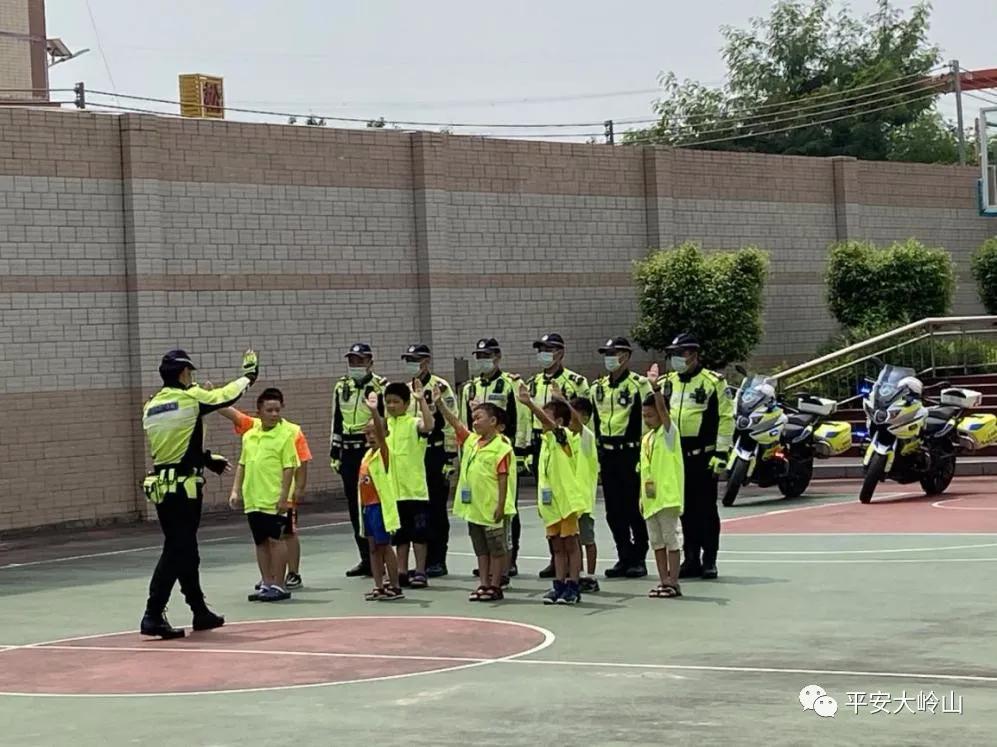 警营开放日蜀黍带你警营探秘,小记者进警营纪录片