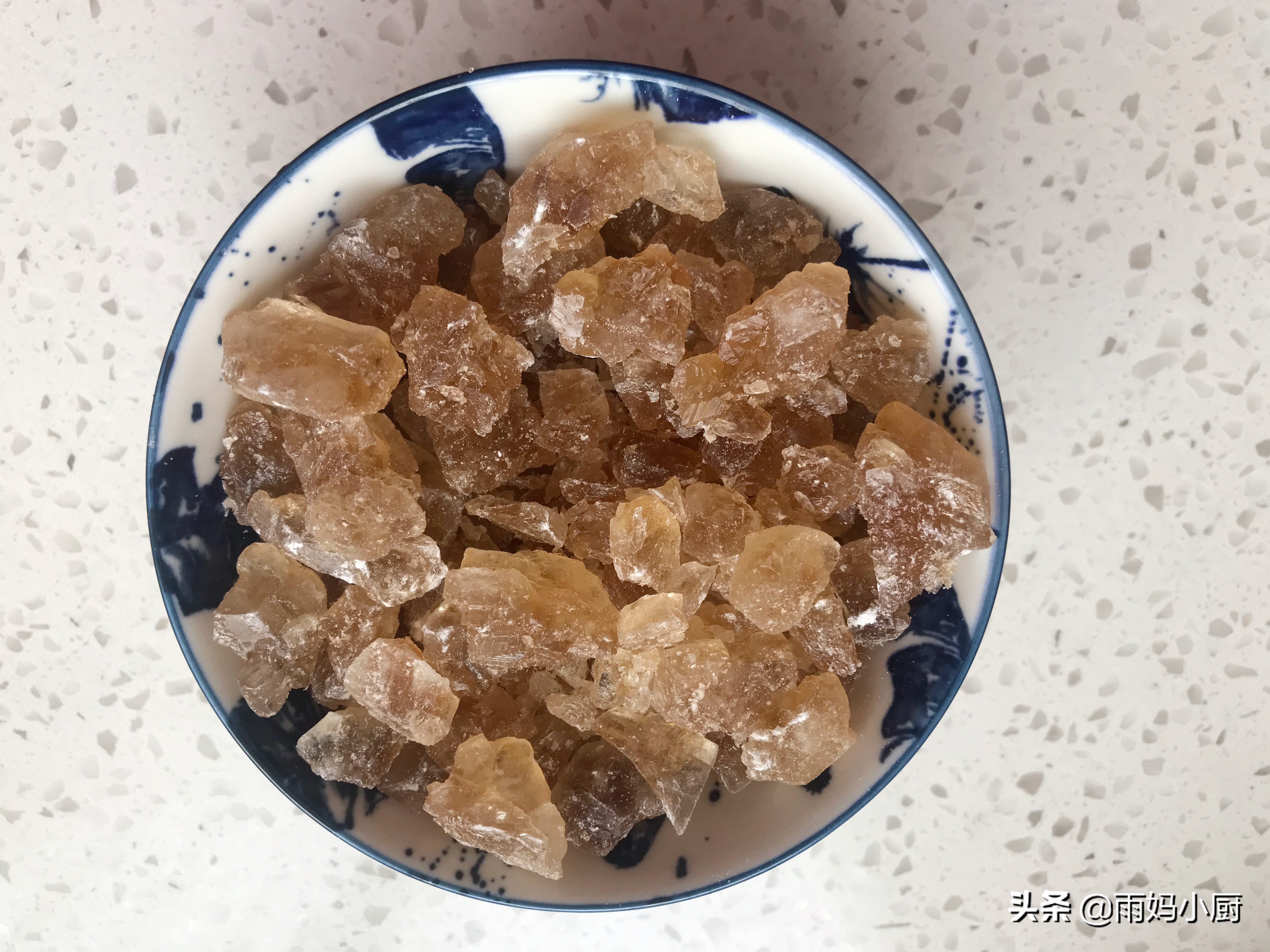 白糖雪梨的正确做法润肺止咳,用雪梨和冰糖做棒棒糖