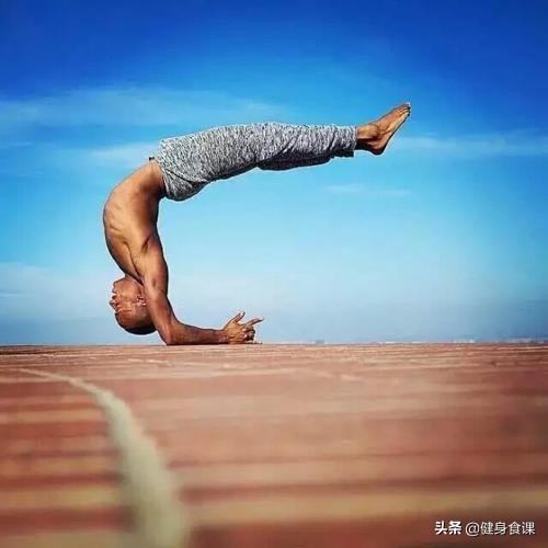 健身肌肉训练何时食用蛋白粉,肌肉男喝蛋白粉还是增肌粉