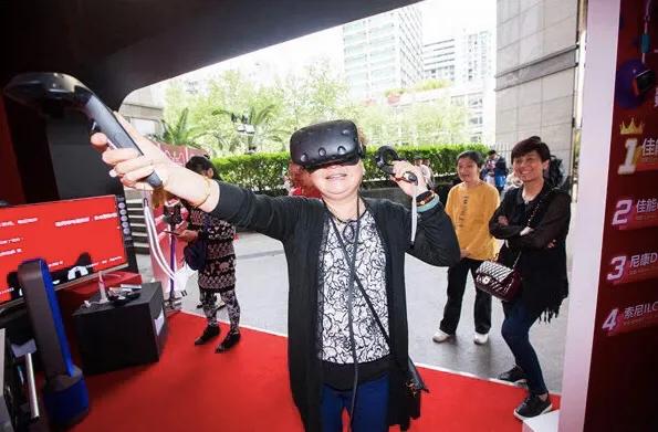 苏宁阿里融合提速：苏宁易购旗舰店成“天猫第一大店”