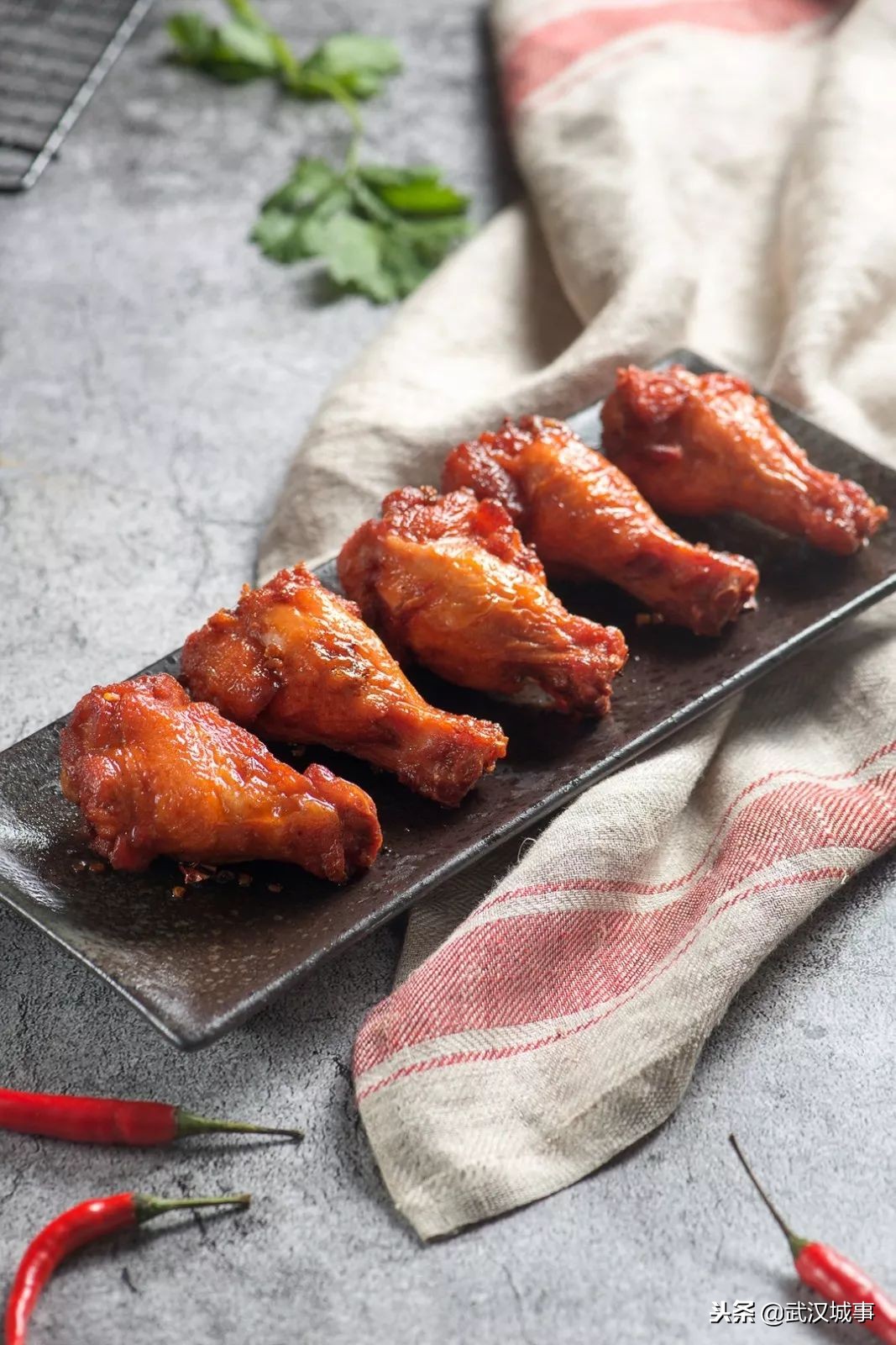 独家揭秘20年卖了两百多万只鸡的老板,到底有什么特异功能!