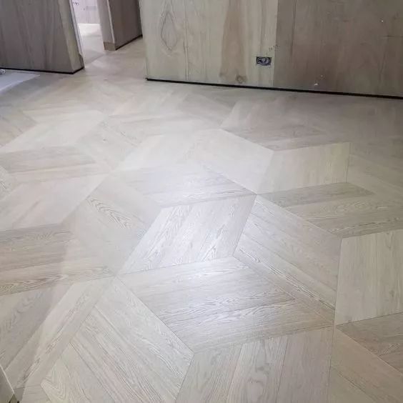 这才是木地板起拱、下沉、开裂最正确的解决方式