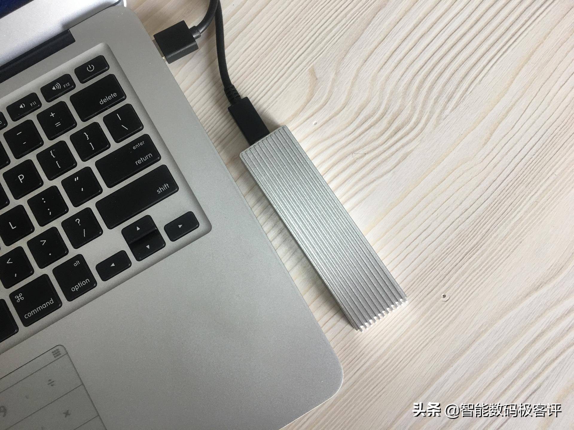 奥睿科m2风扇散热硬盘盒评测,奥睿科nvme极速硬盘