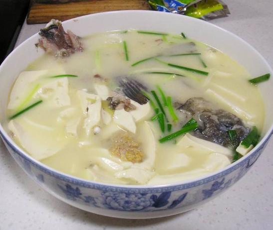 宝宝口粮少了怎么办,产妇催乳汤谱大全