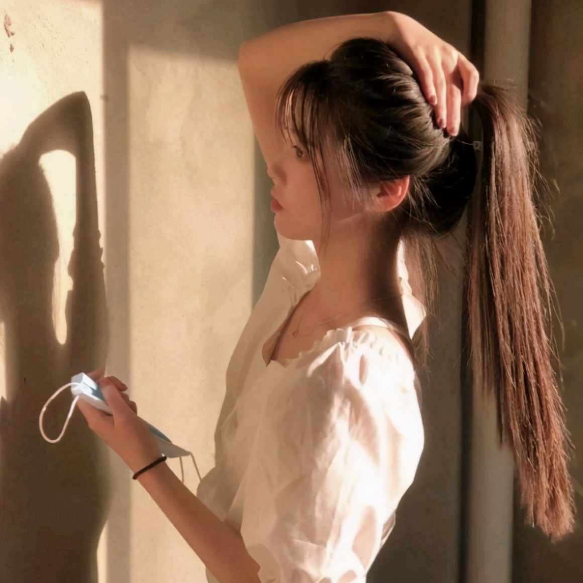 男生做到三个不主动让女生倒追你,教你三招让女生主动倒追你