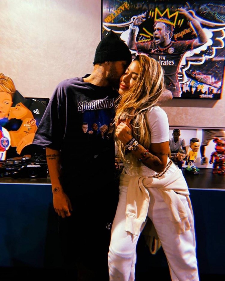 世界第三人是妹妹奴，为陪她过生日，申请假期、红黄牌、甚至受伤