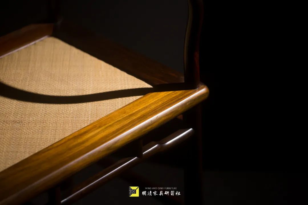 余尝净一室，置一圈椅|影木坊