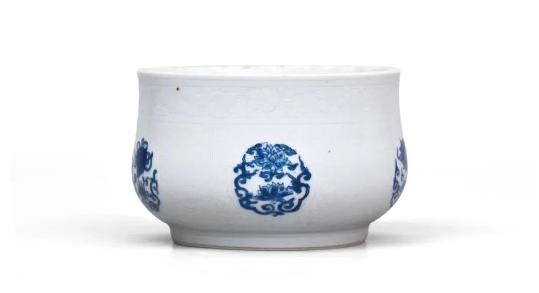 明中期瓷器拍卖价格,最贵明代瓷器拍卖