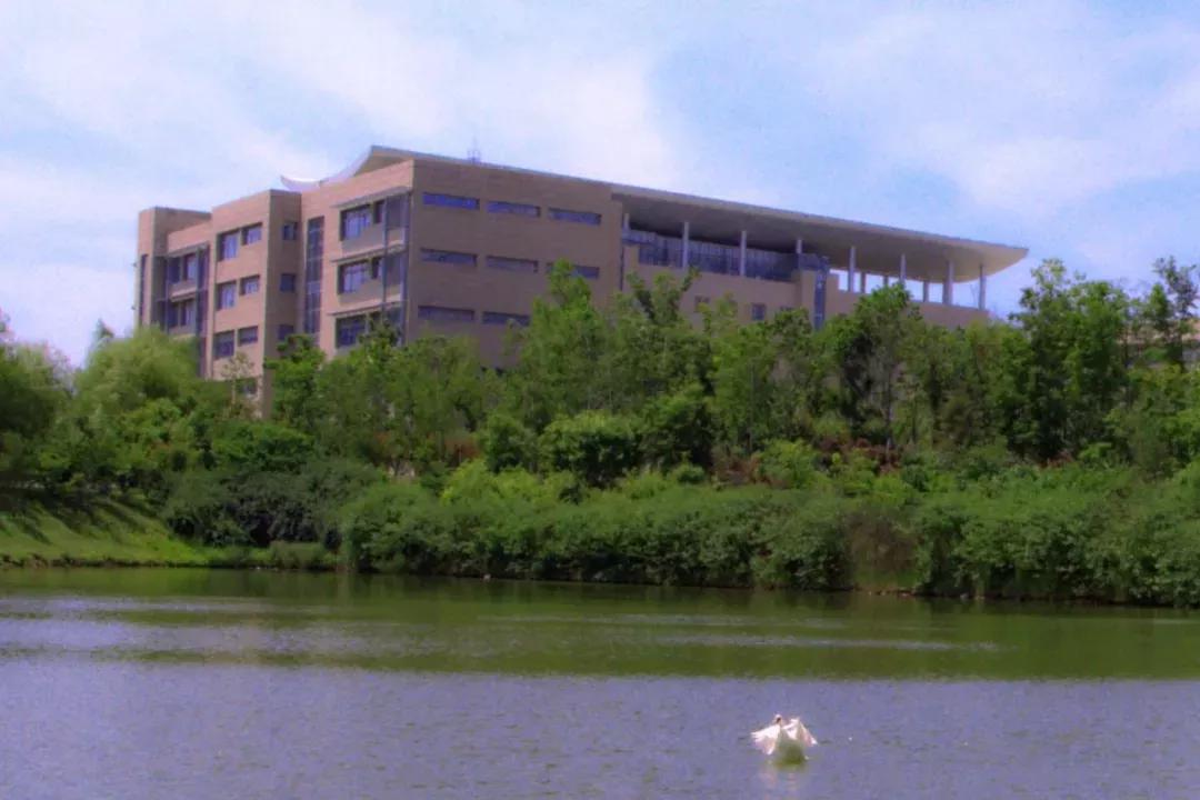 辽宁省高校(三十二)大连外国语大学