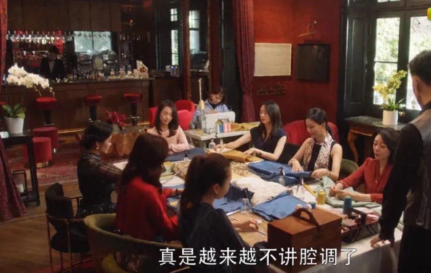 两个美女在公司打架薅头发,泰剧女人打架抓脸薅头发