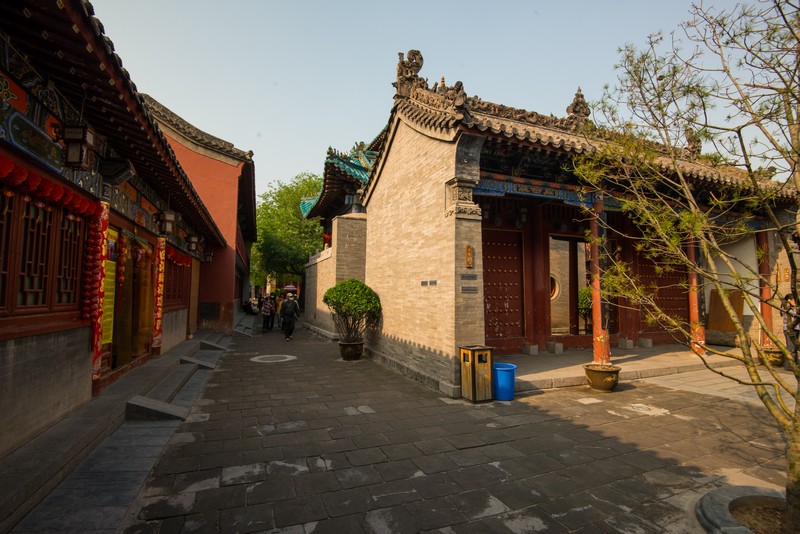 郑州大城隍庙,郑州城隍庙里面讲解