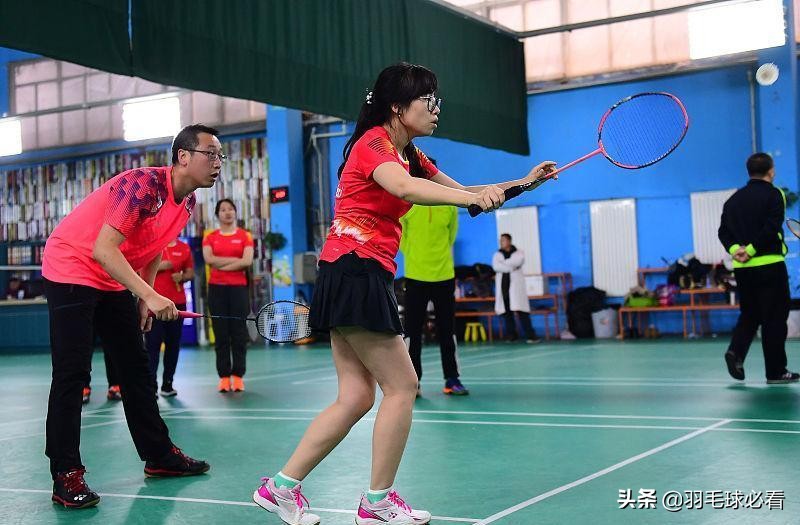 你的球馆年轻人多吗？身为年轻人的你，有多久没有打羽毛球了？