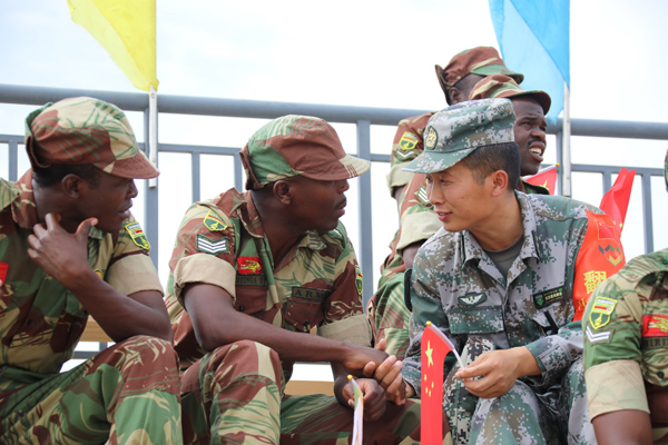 国际军事比赛国际队伍入场,国际军事比赛装甲车飙车