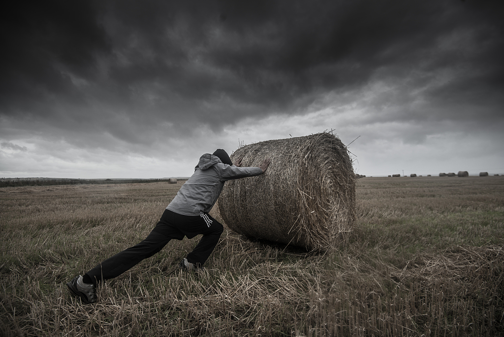 如果你彩票中了1000万要怎么办,假如你彩票中了500万会干嘛