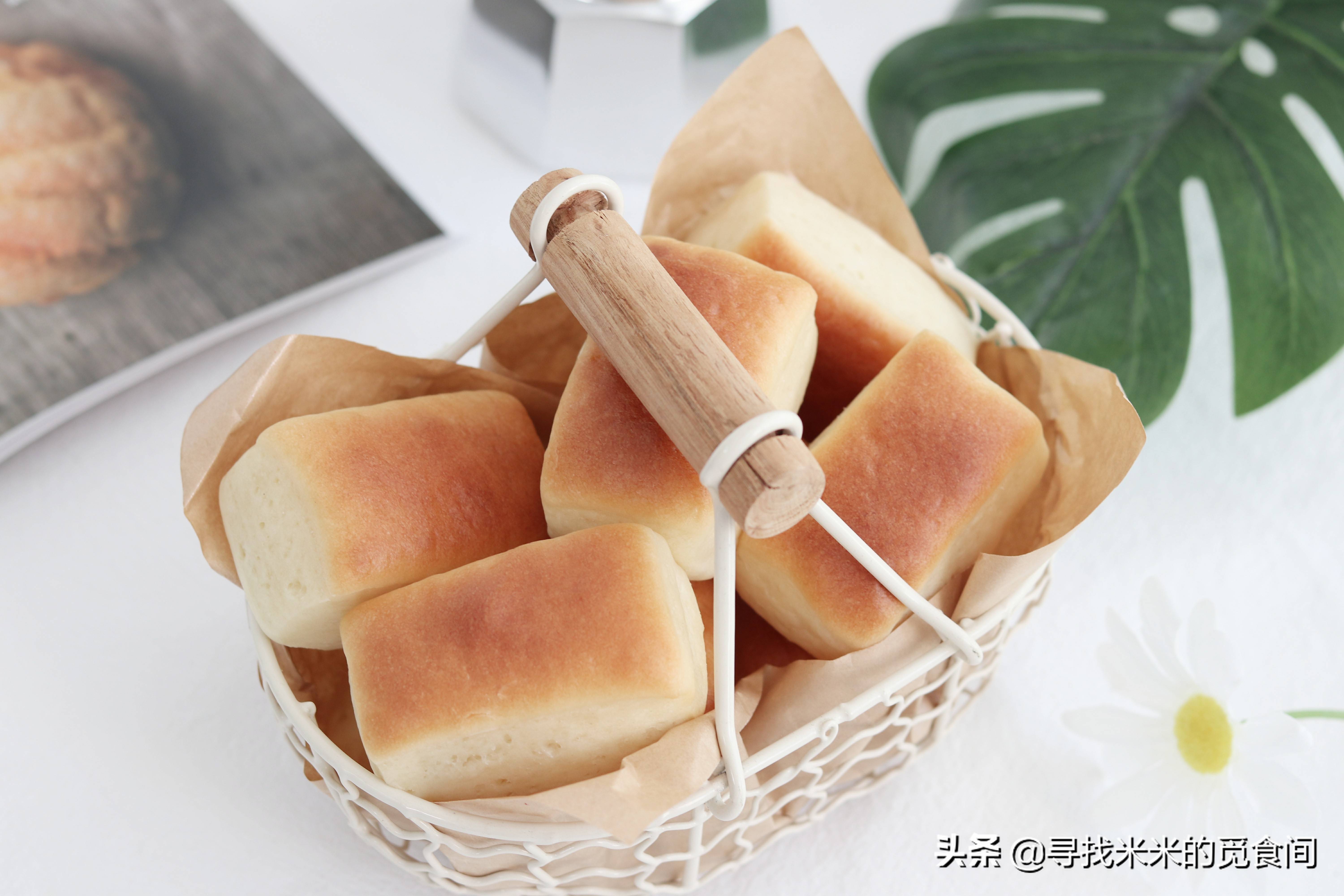 奶香浓郁的小餐包,怎样做软糯奶黄小餐包