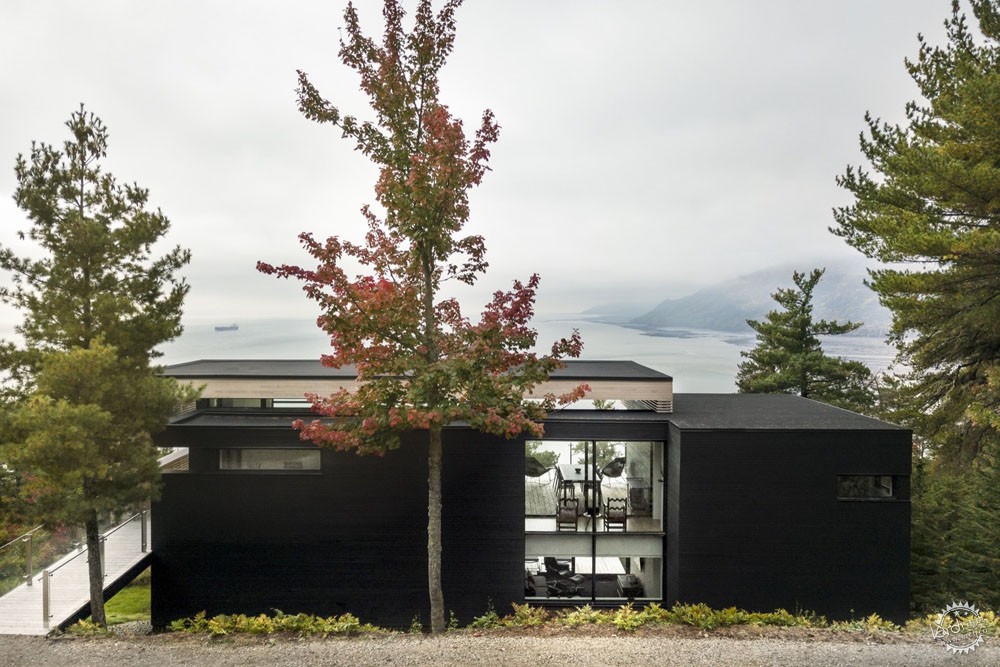 悬崖别墅结构,挂在悬崖峭壁上的房子