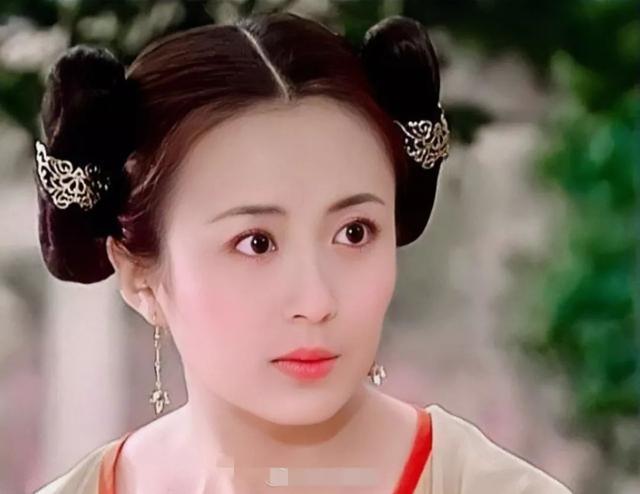 她意外怀孕但被她的男人抛弃,女人意外怀孕找不到亲生父亲