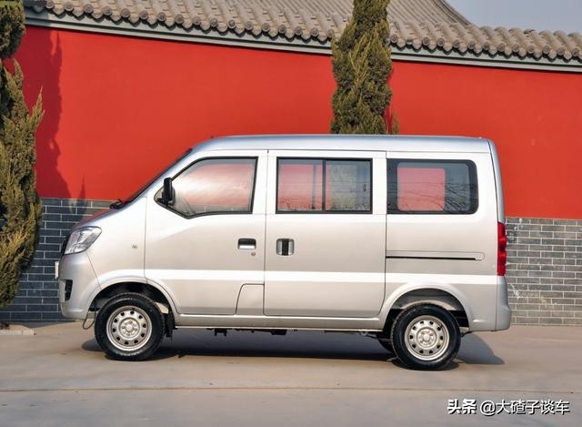 家用二手面包车1万以下,1万多块钱能买到什么样的面包车
