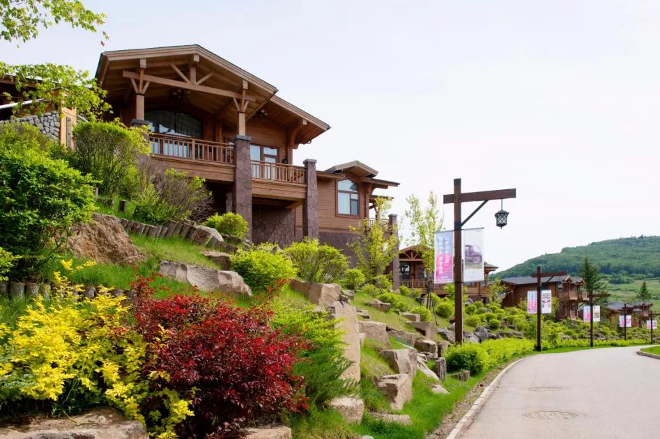 白山10月旅游攻略自助游线路,五一白山周边2-3天短途旅游