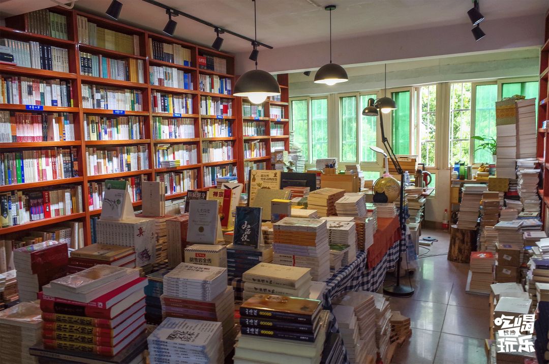 收藏!本期我们精选长沙14家宝藏书店推荐给你~