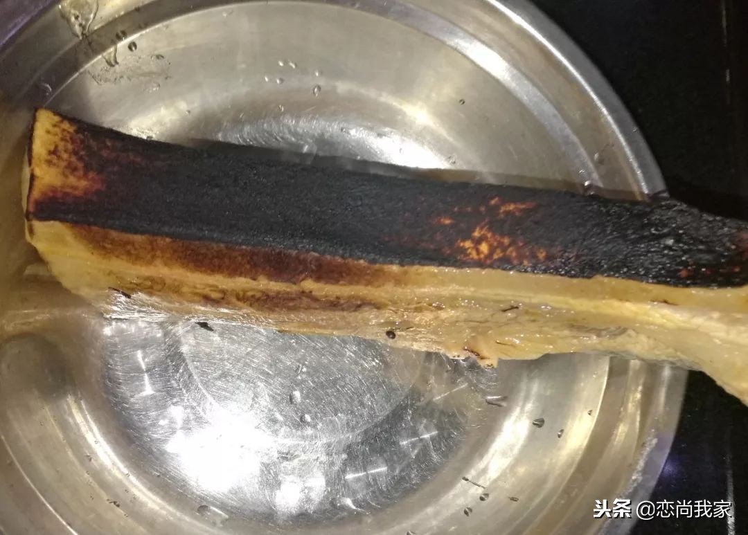 腊肉炒青椒的做法腊肉用不用煮熟,青椒和猪肉简直就是绝配