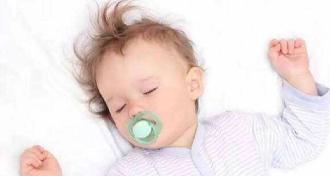 孩子哭着要抱怎么办,孩子一岁内哭要不要抱