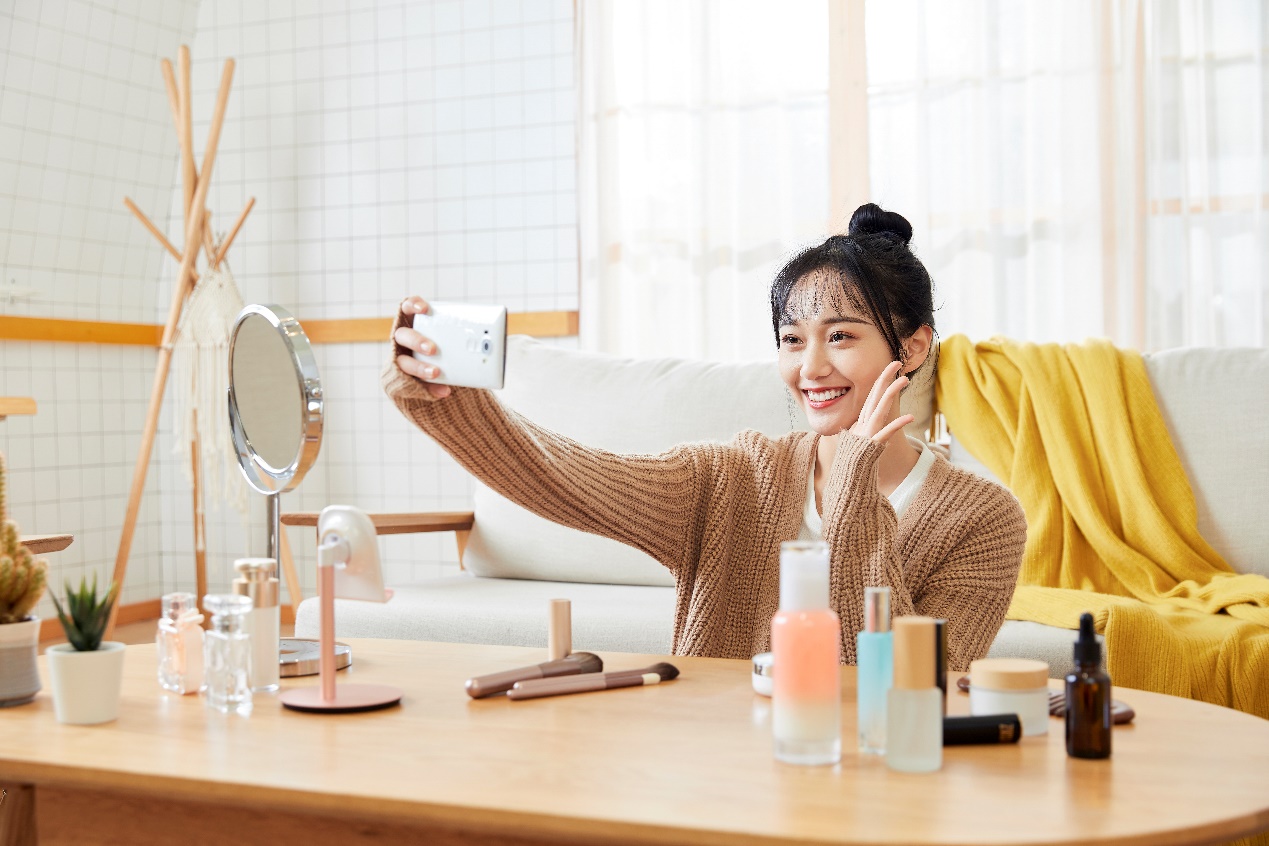 天生黄黑皮怎么变白,黄黑皮变白