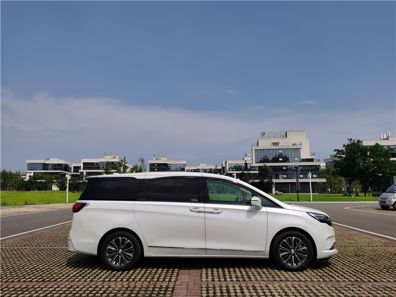 别克gl8车开着如何,别克gl8舒服吗