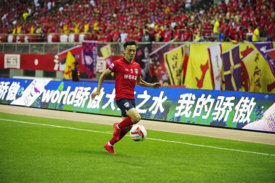 杨贺绝杀完整视频,杨贺头球集锦