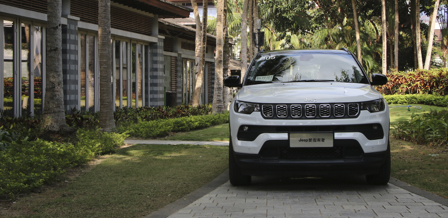 jeep指南者车机系统升级,jeep指南者2017款换导航车机系统