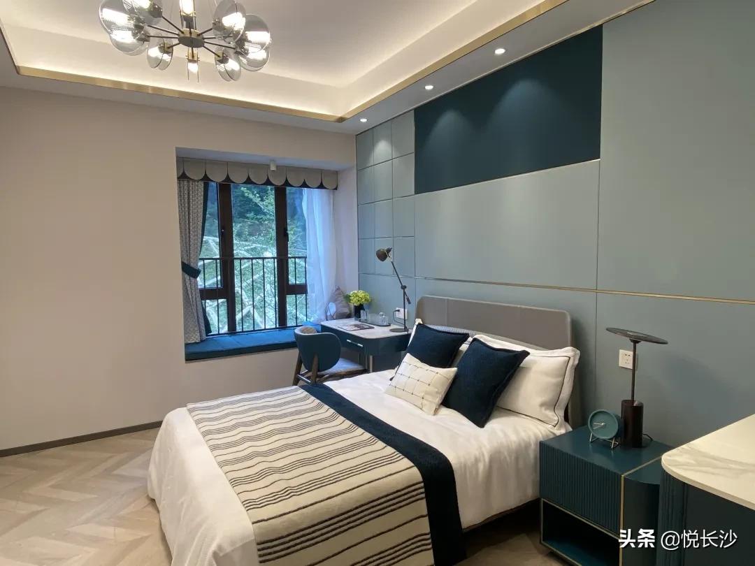 坚挺！高铁西限价首次破万！7字头现房大平层，踩在风口上