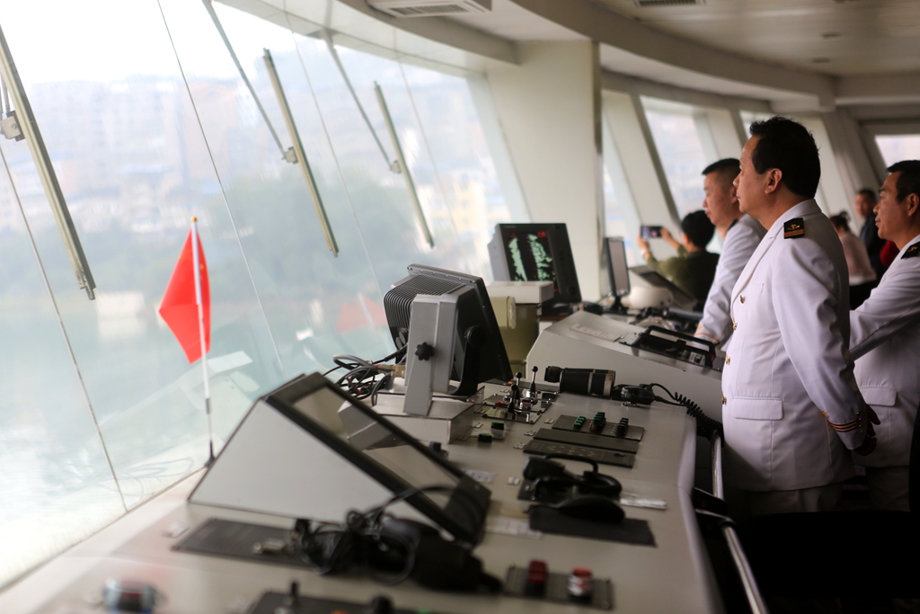 朝辞白帝彩云间中的白帝是指什么,朝辞白帝彩云间中提到的白帝