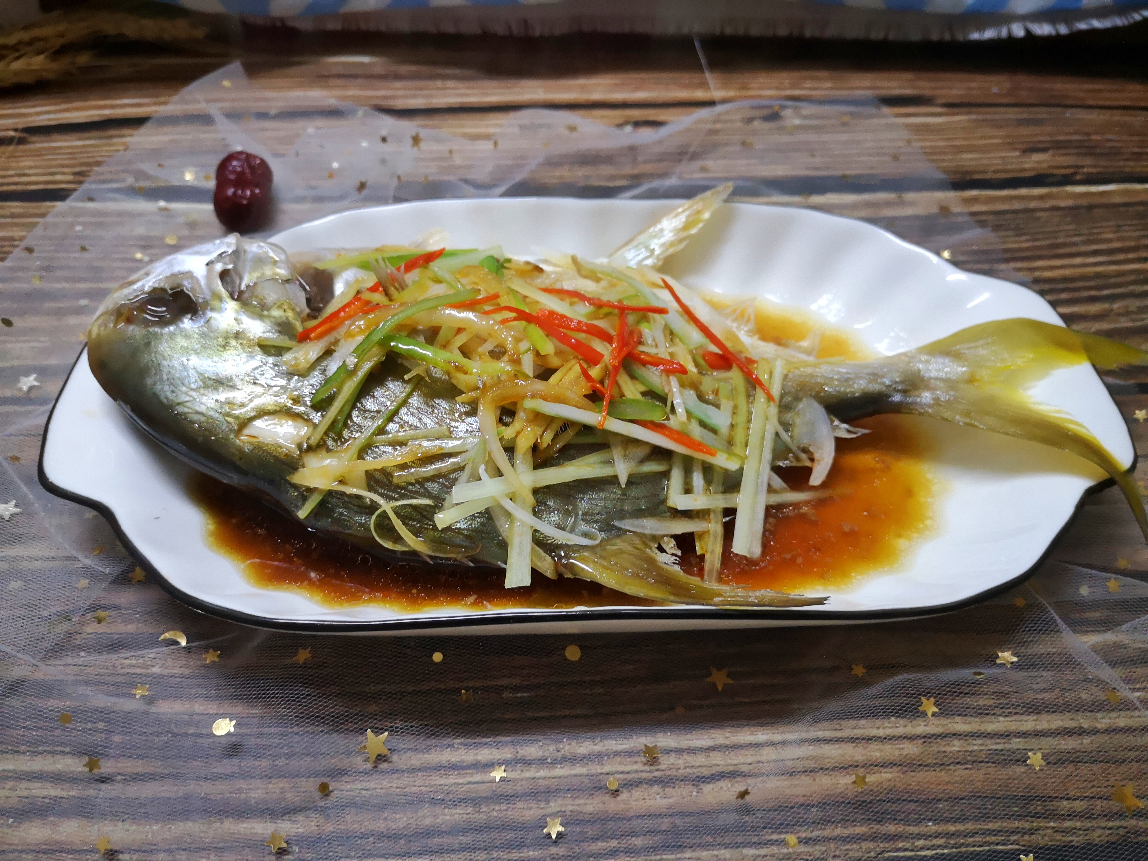 清蒸剁椒金鲳鱼怎么做好吃又简单,金鲳鱼清蒸的最简单做法