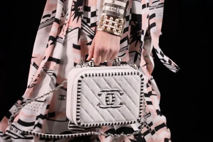 chanel原厂皮料,chanel正品皮料