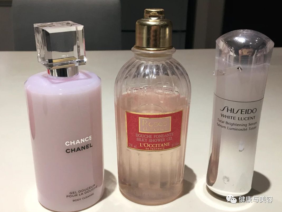 乔欣现实版粉底液 (乔欣化妆包护肤)