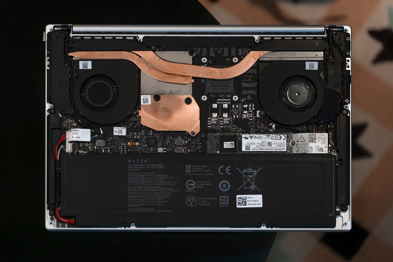 雷蛇灵刃15水银版续航,雷蛇灵刃1060标准版评测