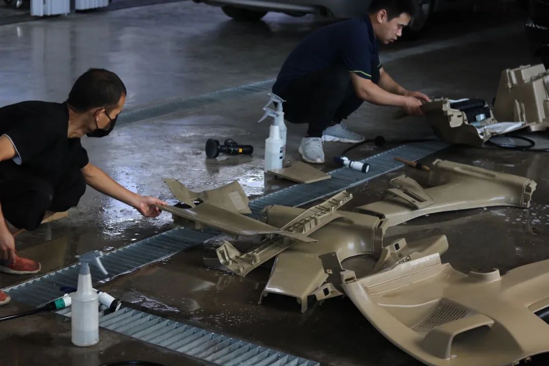 怪兽修车翻新的视频,怪兽修车翻新奥迪q7