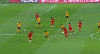 国足1比3越南黄健翔解说全程,国足0-1负韩国黄健翔解说